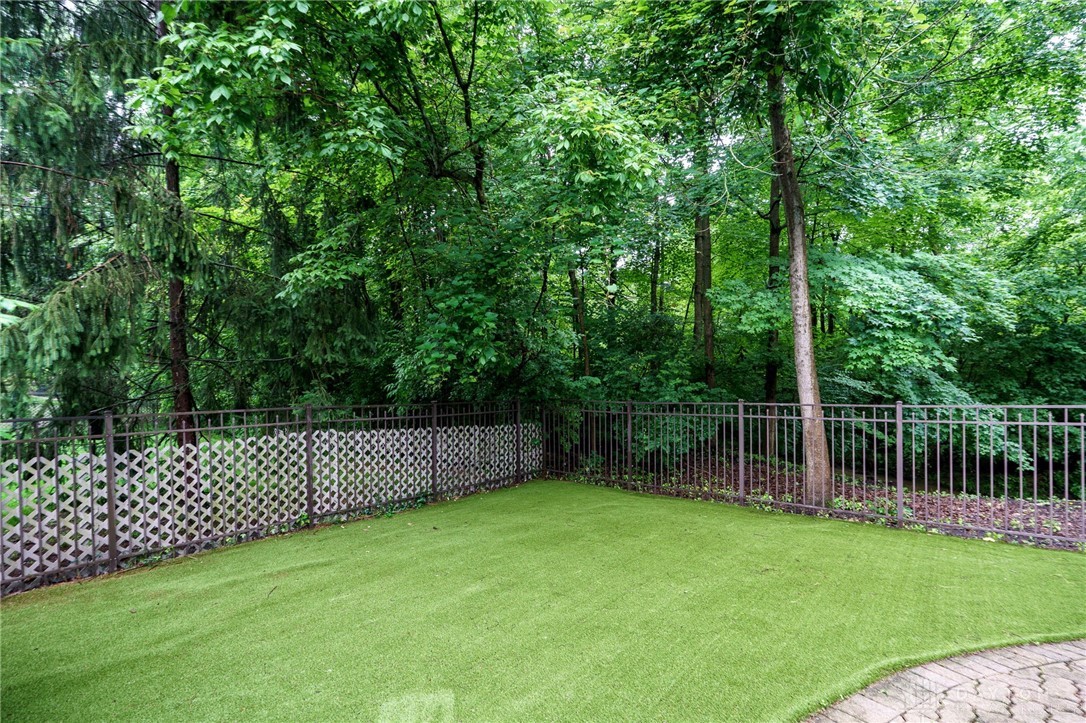 10145 Park Edge Drive