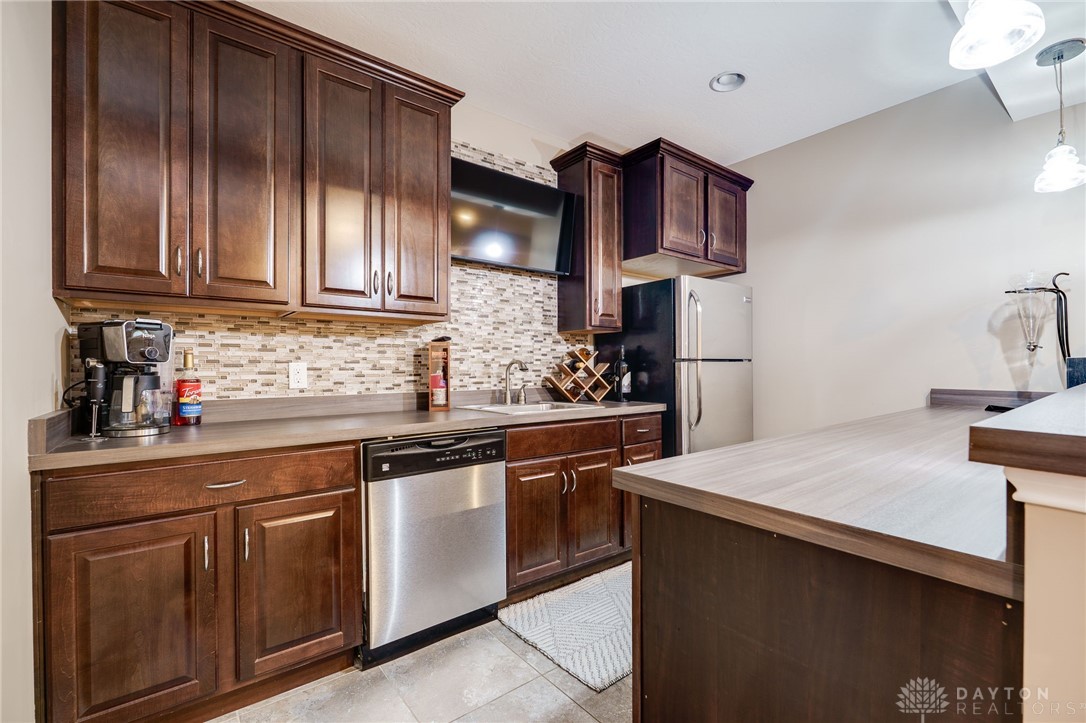 7949 Bending Willow Court