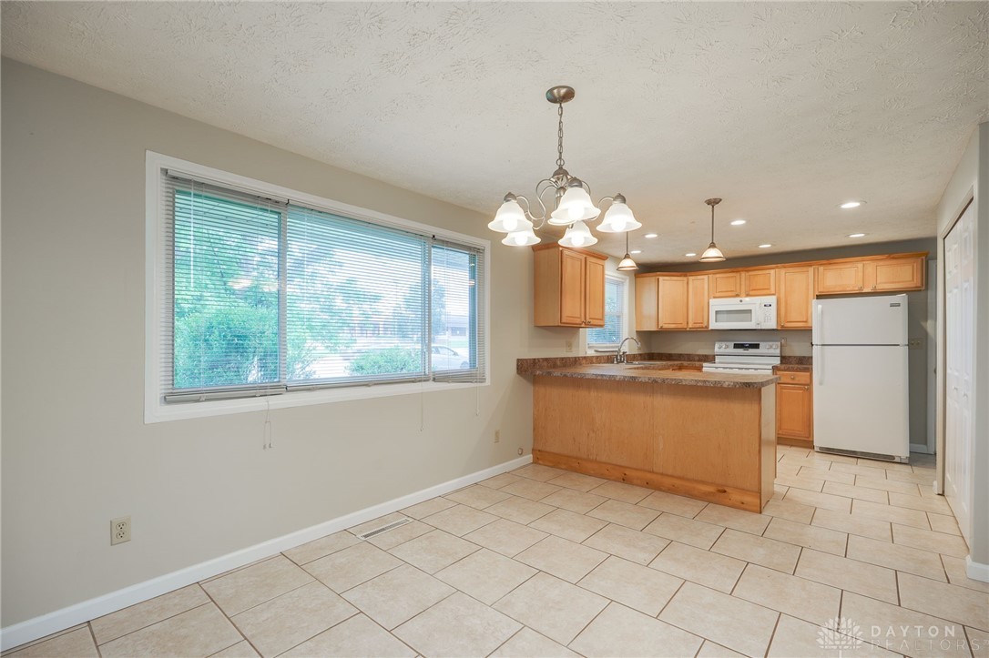 160 E Alex Bell Road