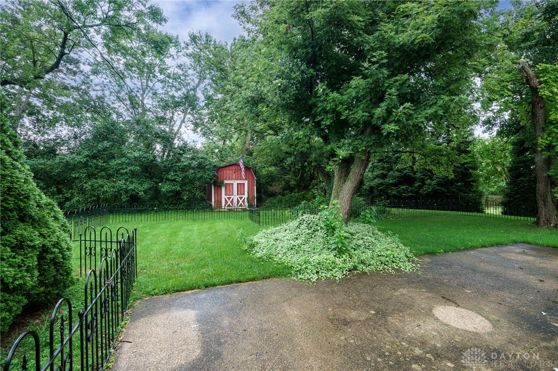 160 E Alex Bell Road