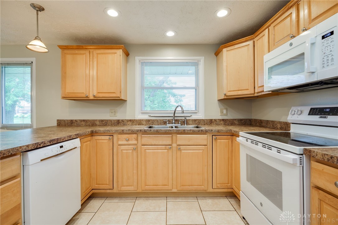 160 E Alex Bell Road