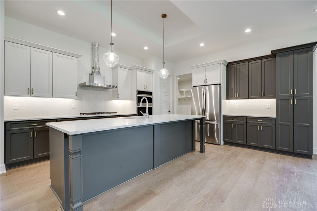 860 Hidden Branches Drive