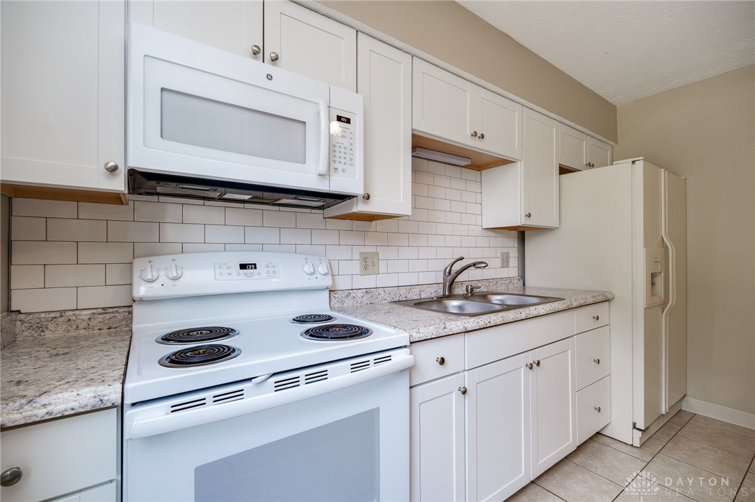 1855-1861 N Lakeman Drive