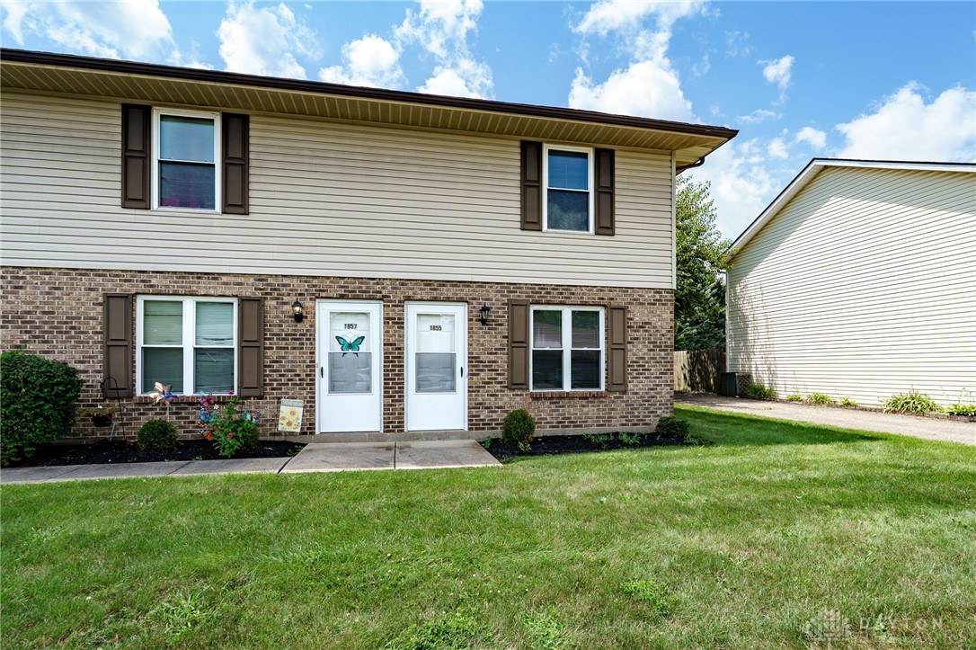 1855-1861 N Lakeman Drive