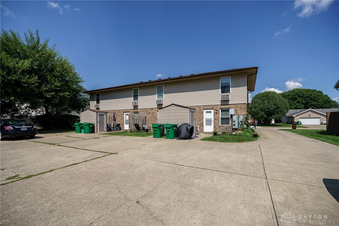 1855-1861 N Lakeman Drive