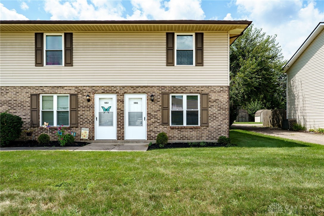 1855-1861 N Lakeman Drive