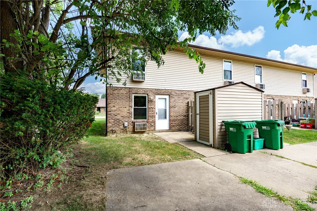 1855-1861 N Lakeman Drive