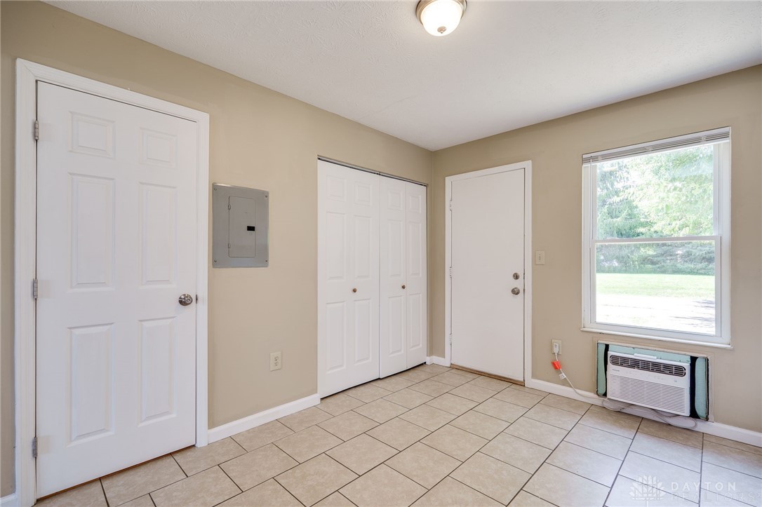 1855-1861 N Lakeman Drive