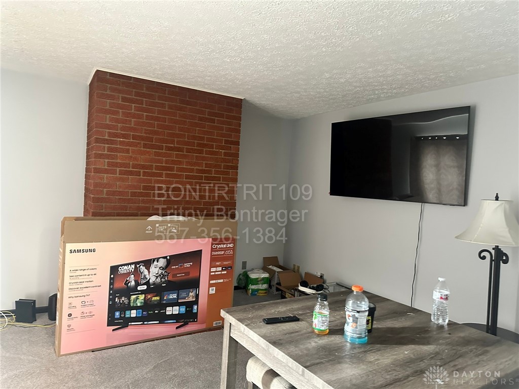 8760 Shadycreek Drive 8758