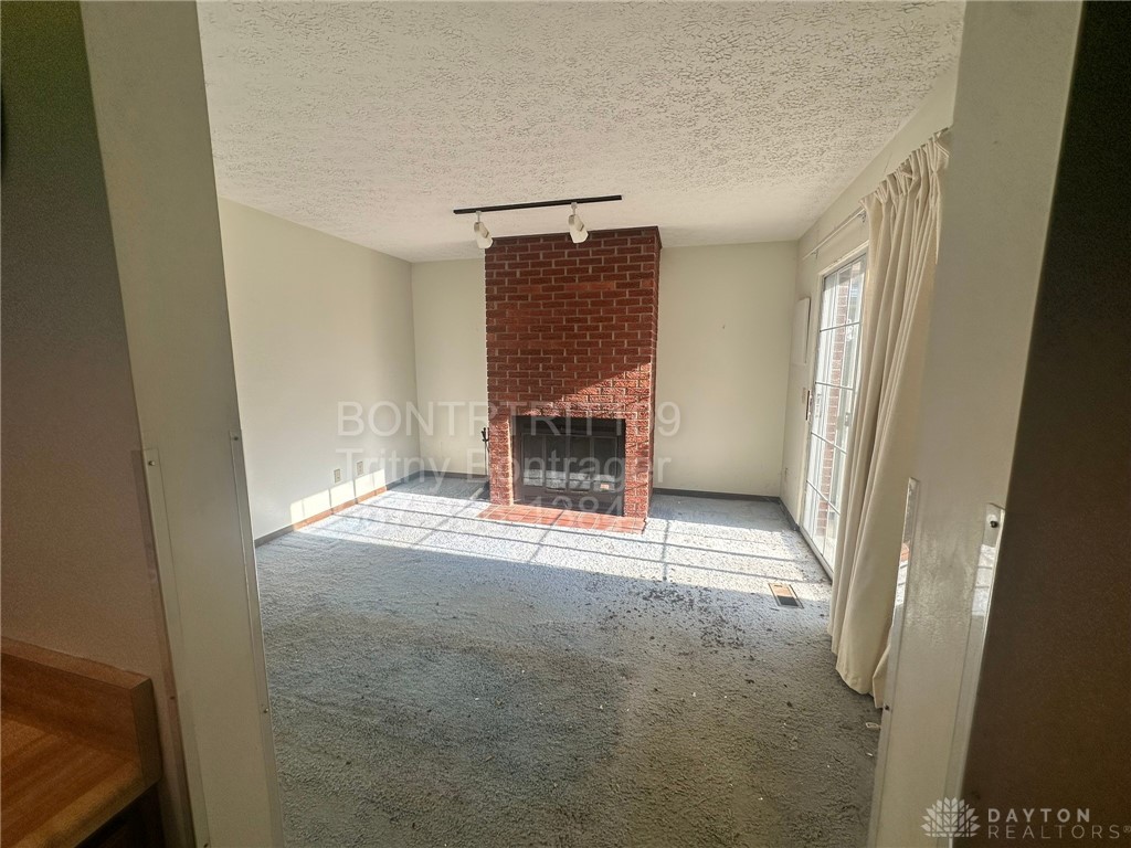 8760 Shadycreek Drive 8758