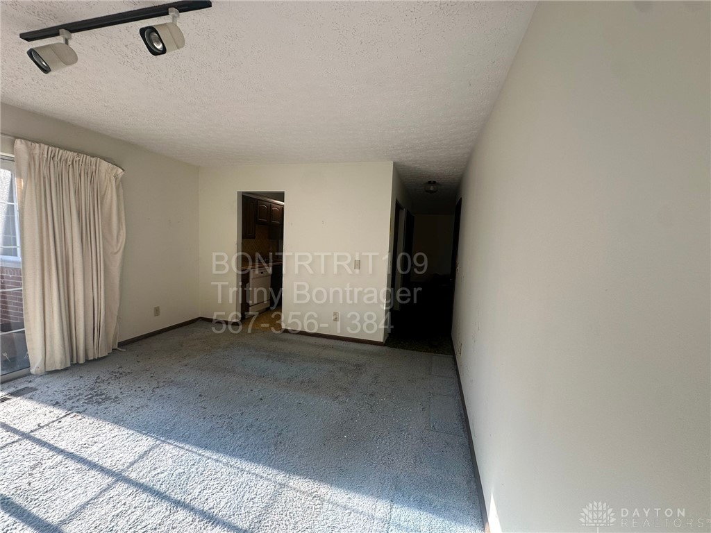 8760 Shadycreek Drive 8758