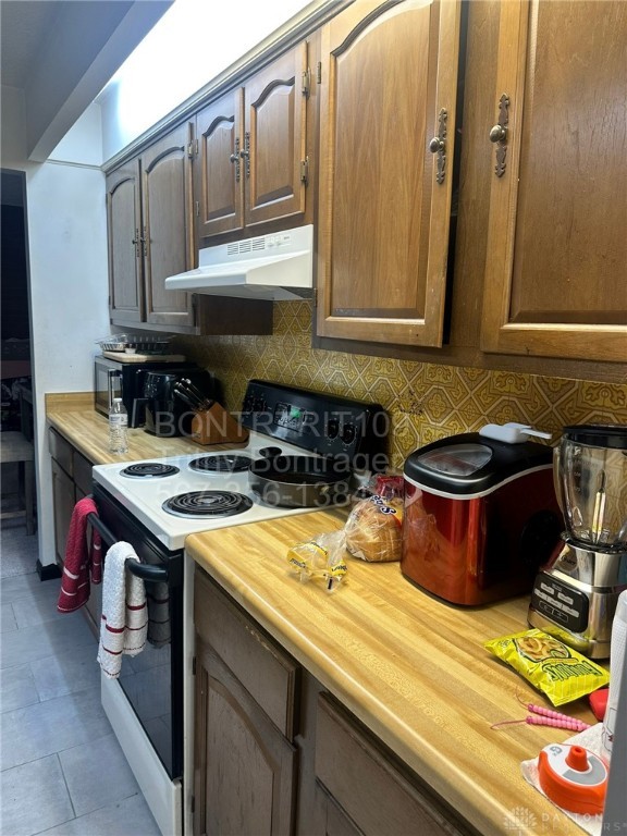 8760 Shadycreek Drive 8758