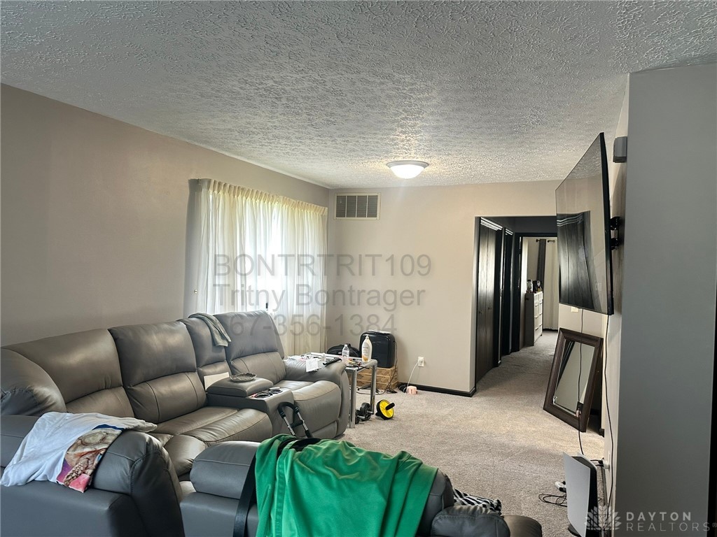 8760 Shadycreek Drive 8758