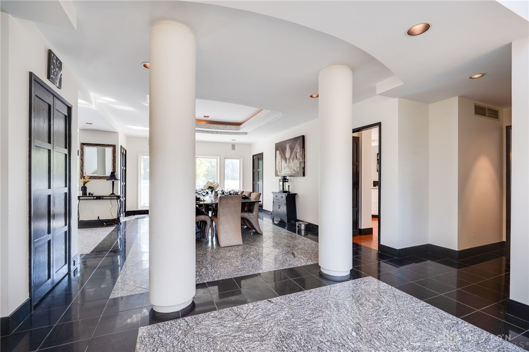 7077 Meeker Commons Lane