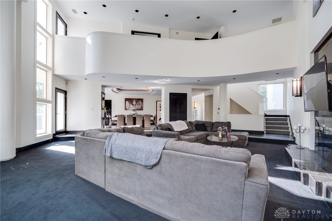 7077 Meeker Commons Lane