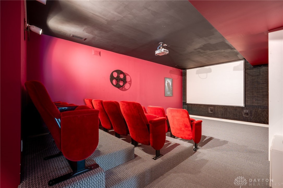 7077 Meeker Commons Lane