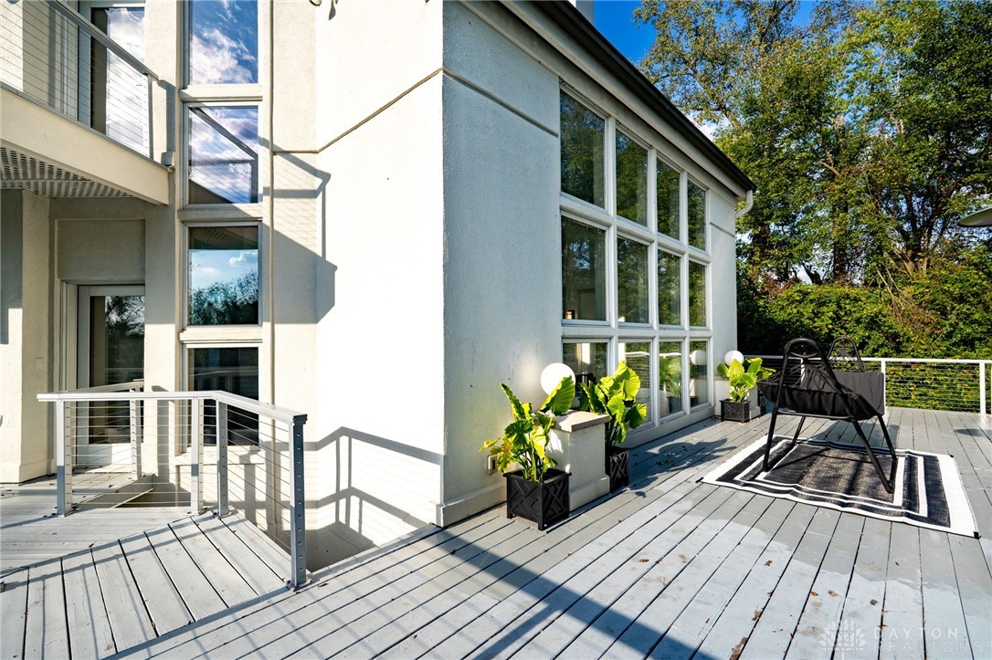 7077 Meeker Commons Lane