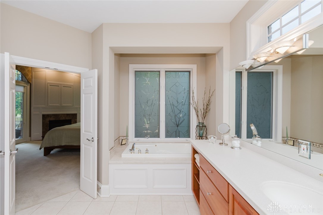 10679 Chestnut Hill Lane