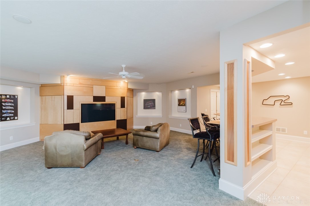 10679 Chestnut Hill Lane