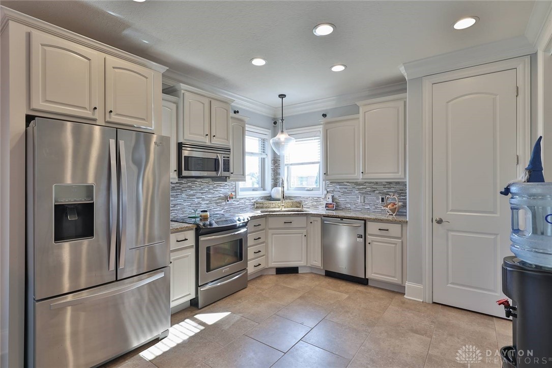 3982 Shadowleaf Drive