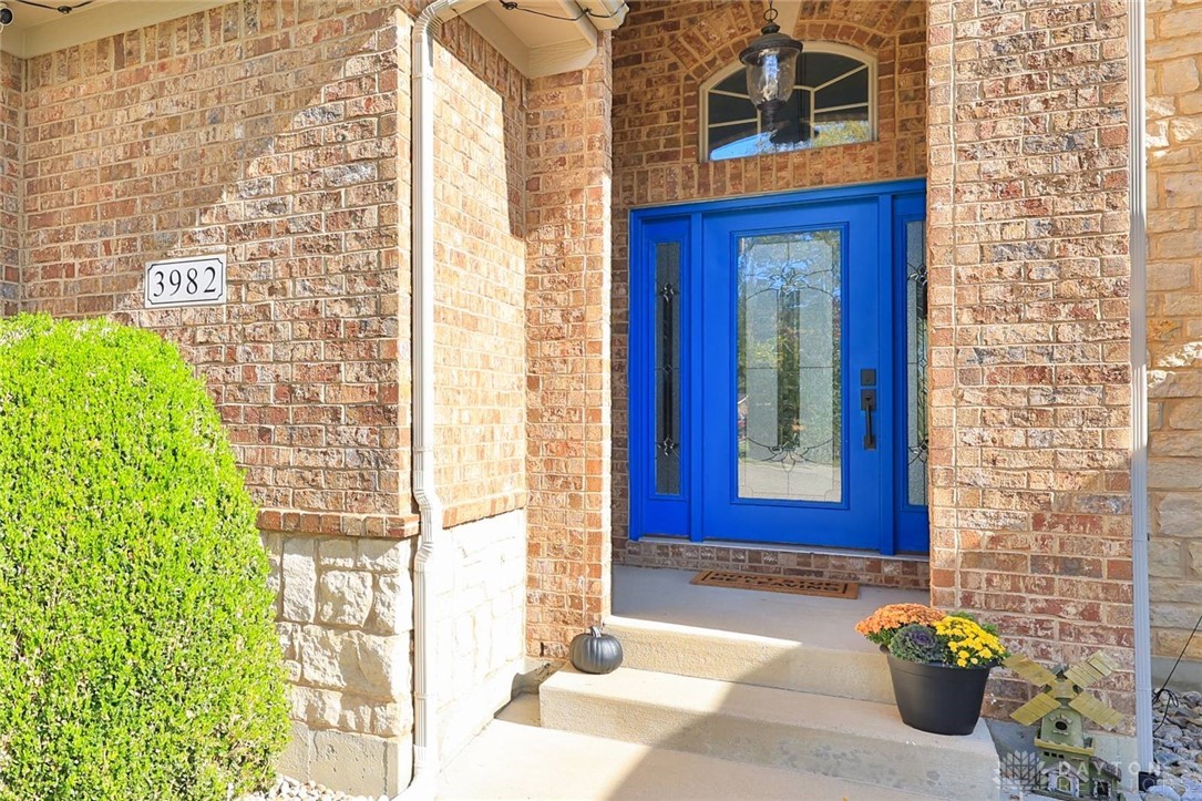 3982 Shadowleaf Drive