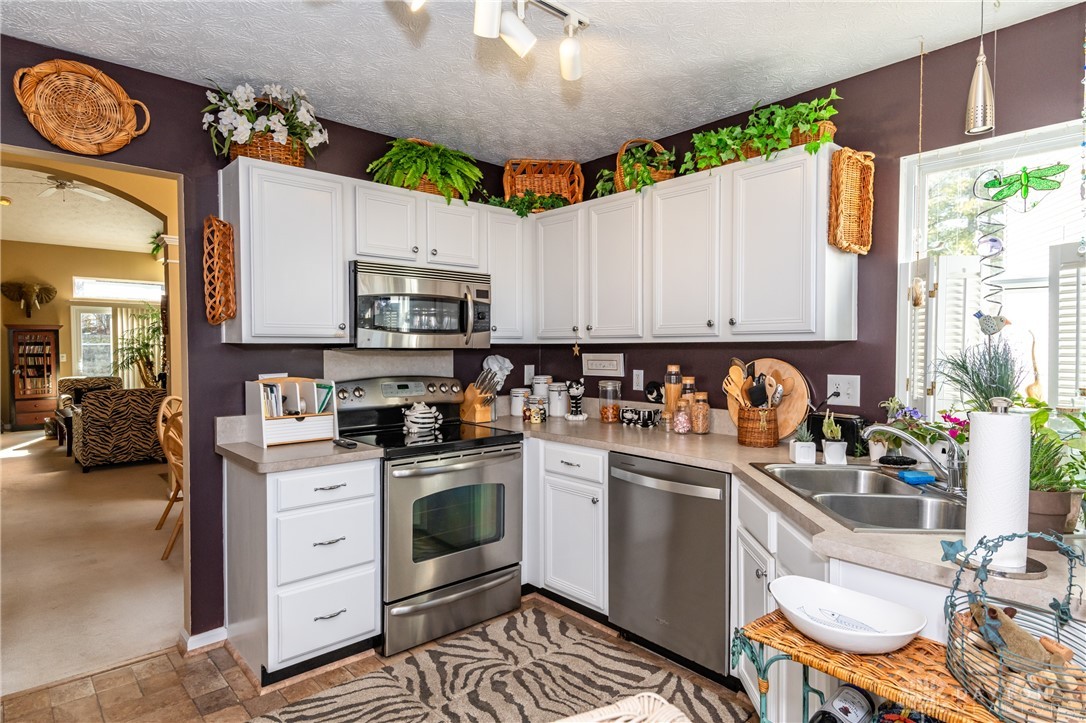 2370 Donamere Circle