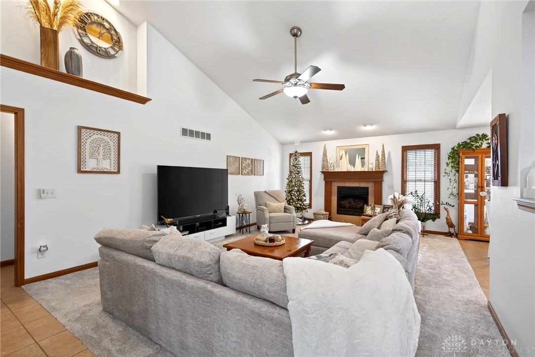 187 Hickory Pointe Drive