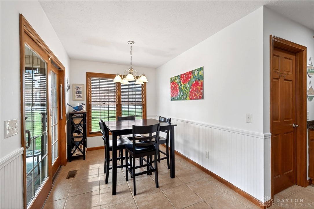 187 Hickory Pointe Drive