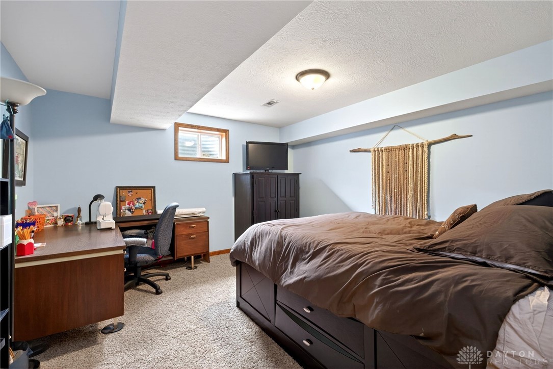 187 Hickory Pointe Drive