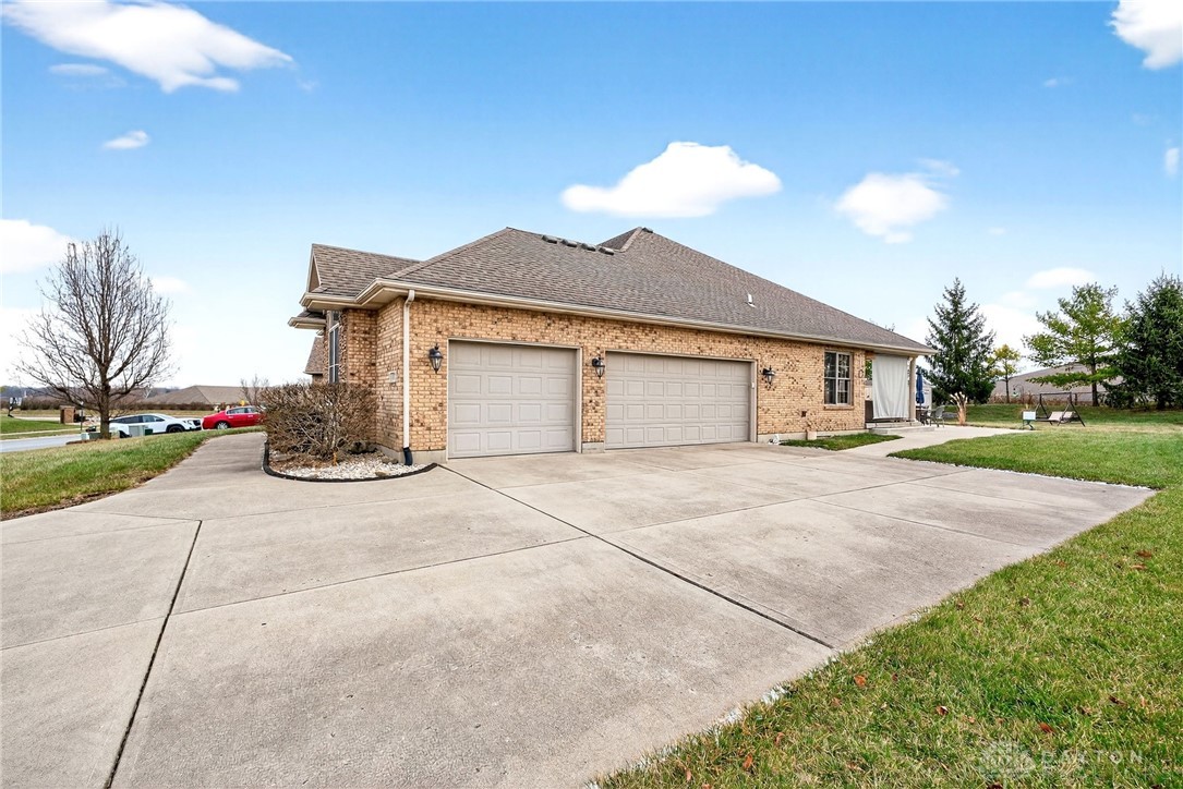 187 Hickory Pointe Drive