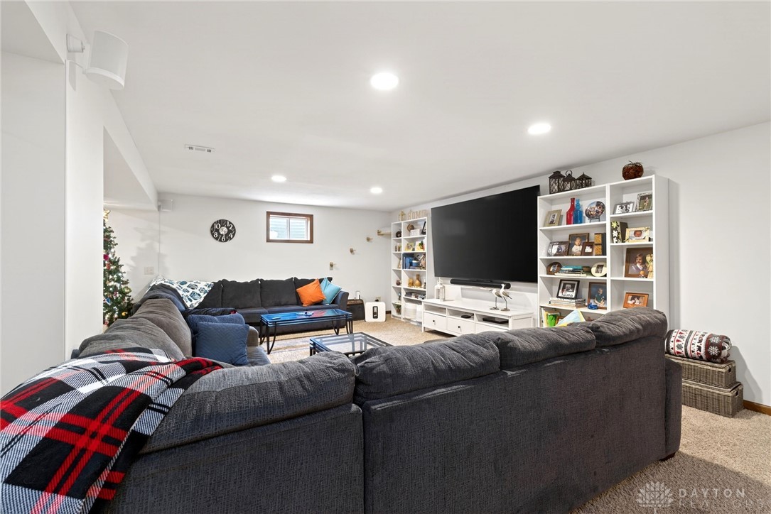 187 Hickory Pointe Drive