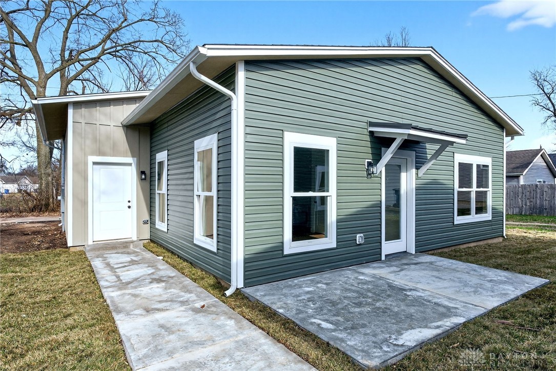 1131 W 2nd Street