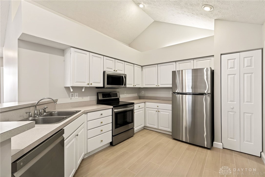 41 Villa Pointe Drive