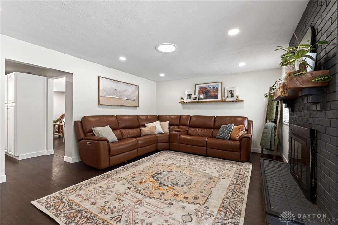 2243 Pin Oak Court