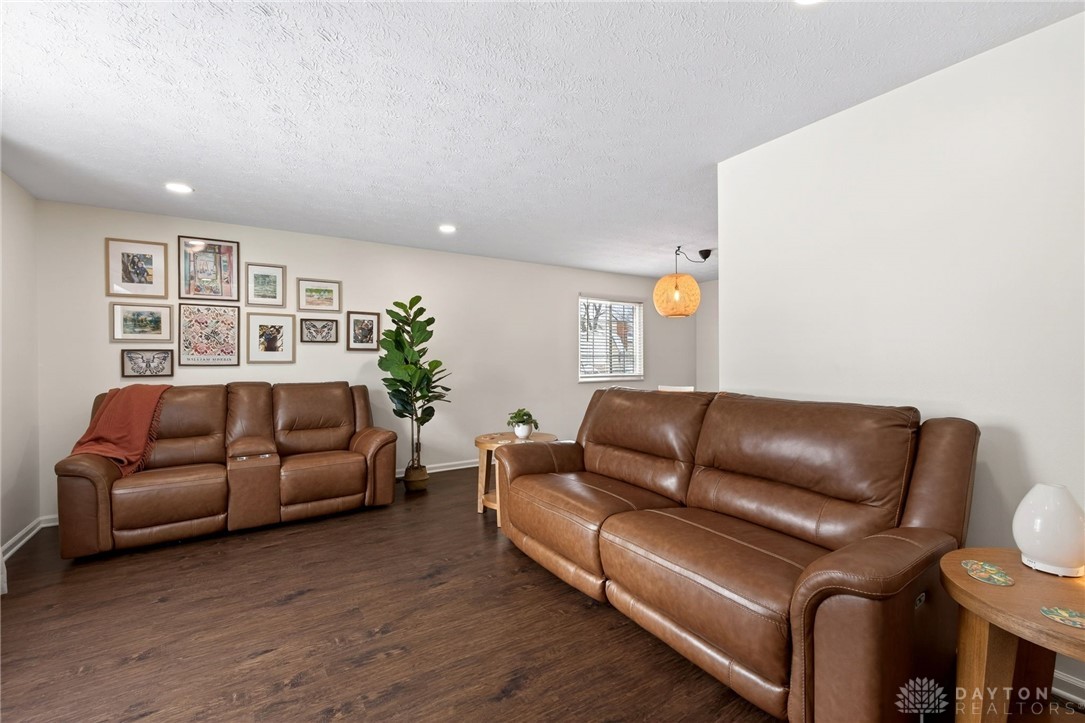 2243 Pin Oak Court