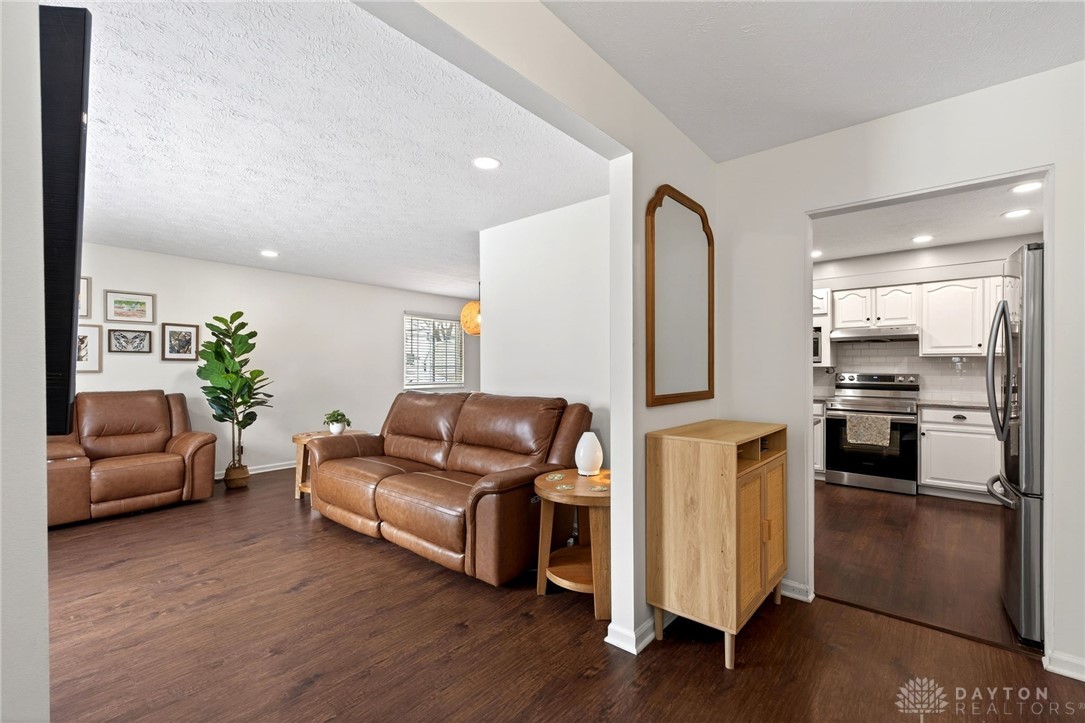 2243 Pin Oak Court