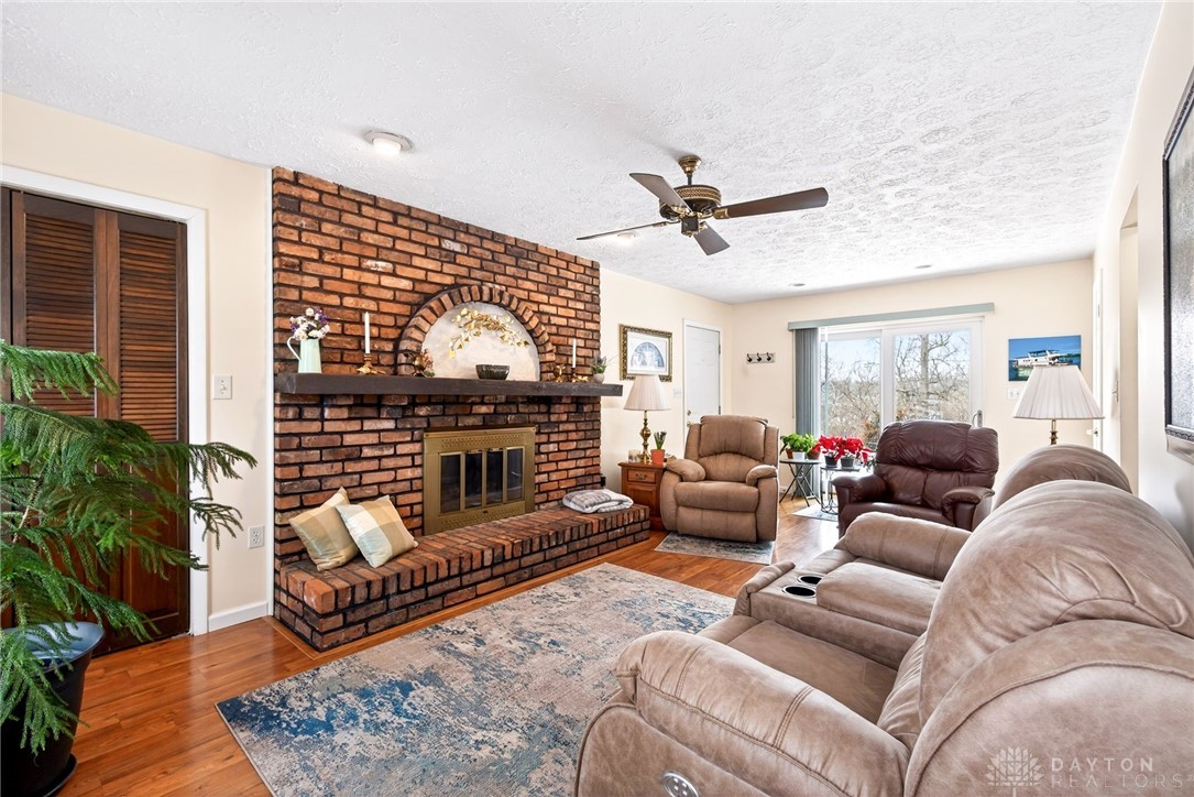 6993 Forest View Court