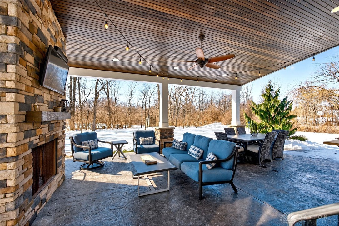 7293 Stone Ridge Drive