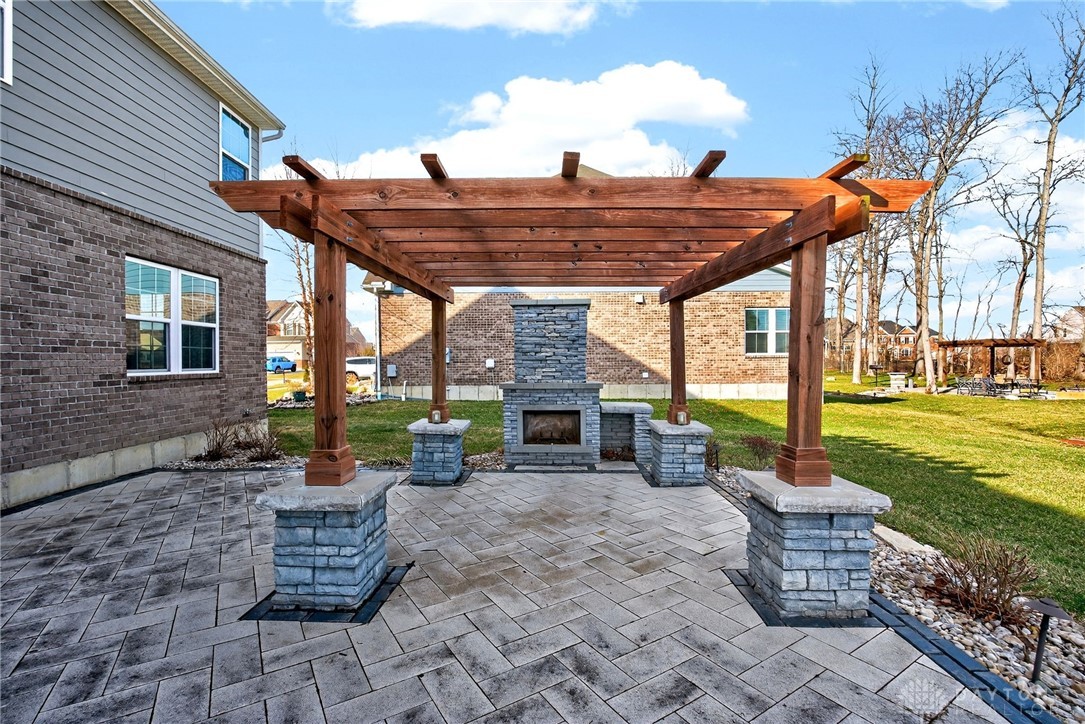 1720 Wandering Stream Way