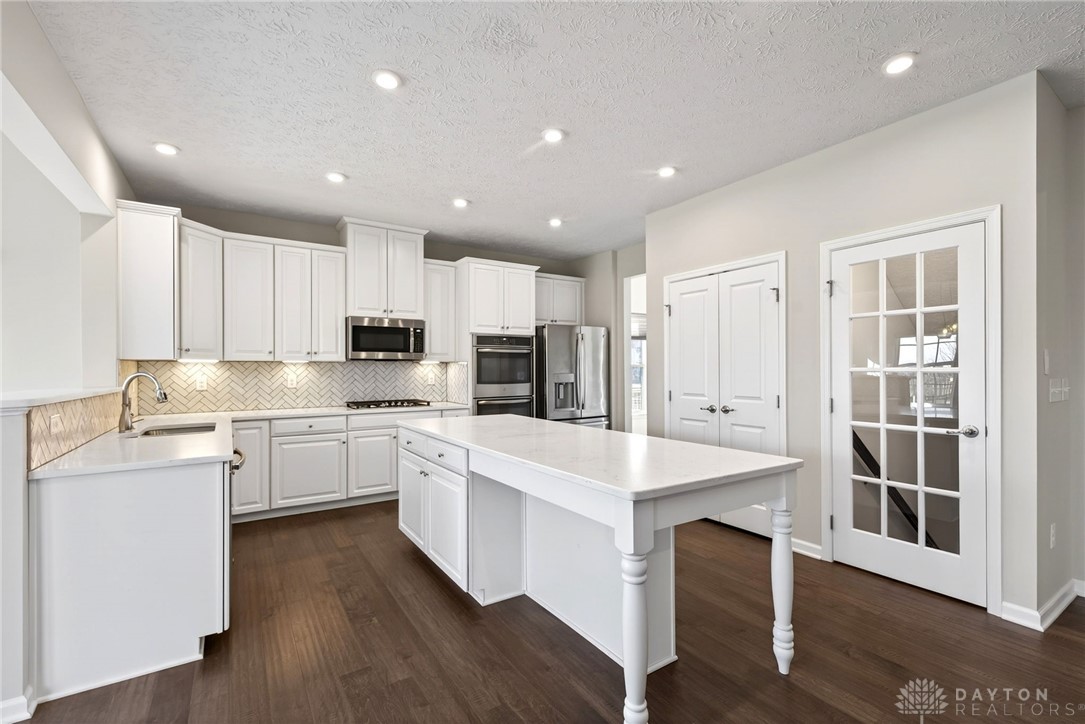 1720 Wandering Stream Way