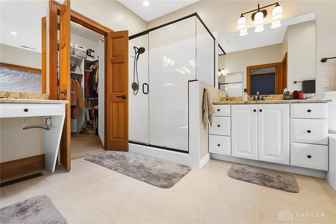 10600 Chestnut Hill Lane