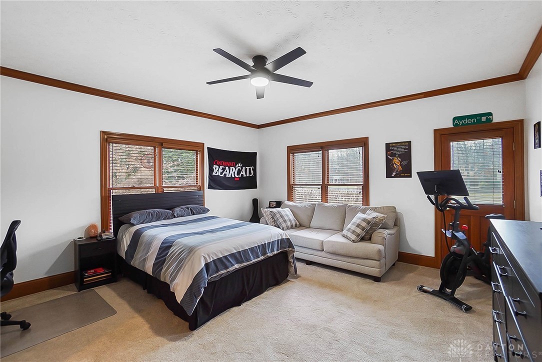 10600 Chestnut Hill Lane