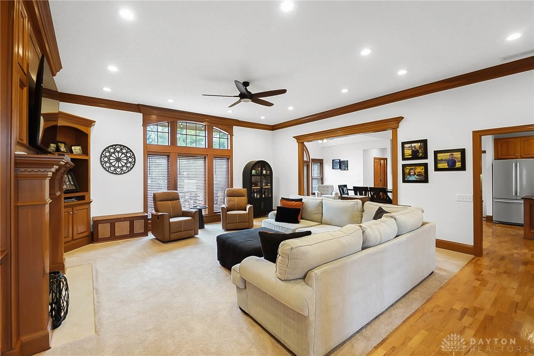 10600 Chestnut Hill Lane