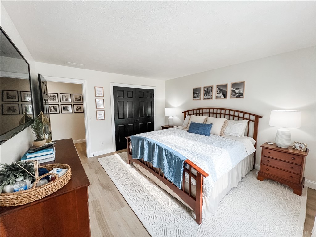10748 Country Walk Court