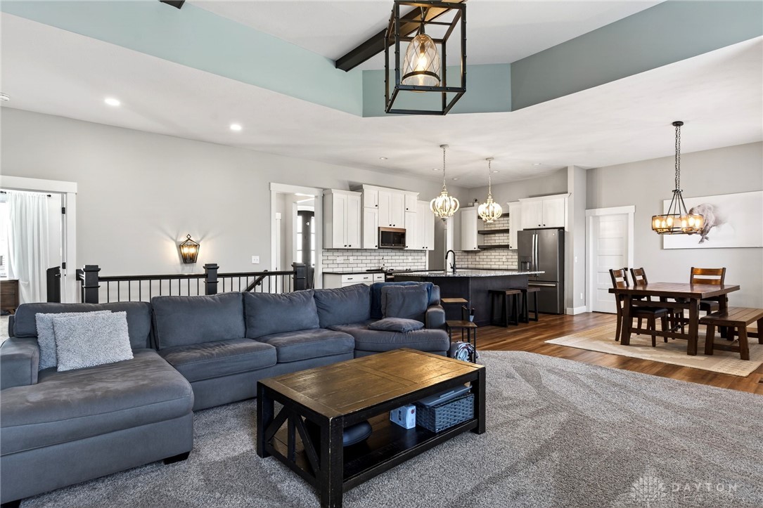 7425 Stoneham Circle