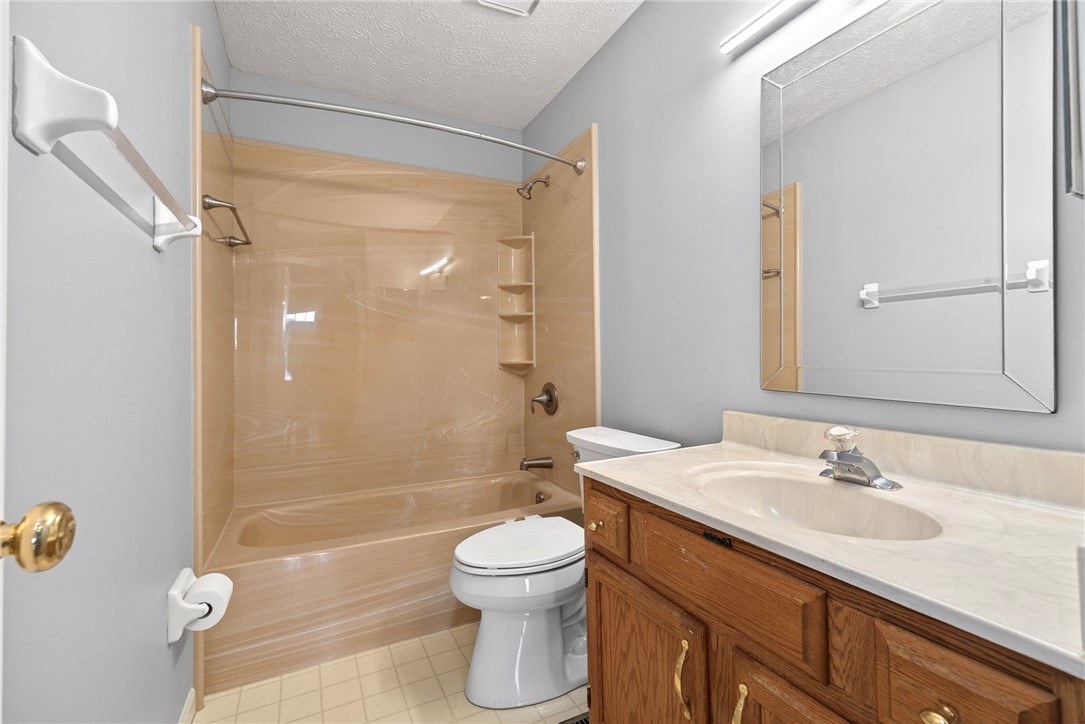 40 Turnberry Court