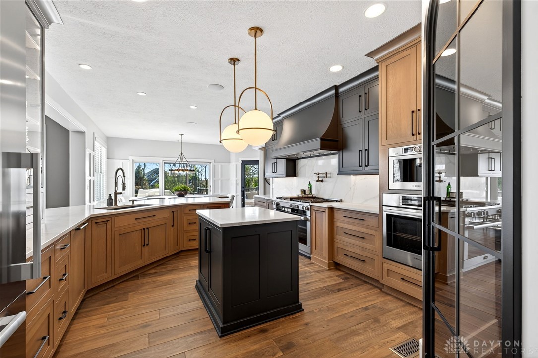 701 Grand Wood Court