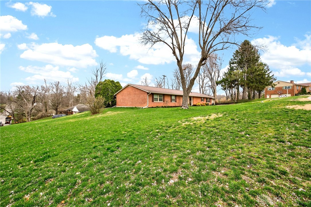 5590 Folkestone Drive