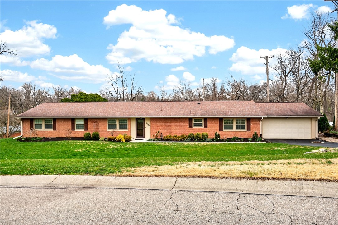 5590 Folkestone Drive