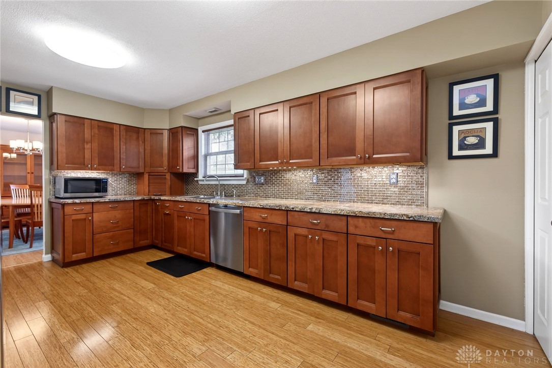 5590 Folkestone Drive